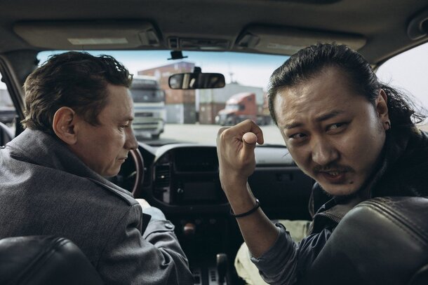 От режиссера «Быка»: этот сериал от Wink только притворяется семейной драмой – на самом деле там много экшена Кадр из сериала "Обнальщик"