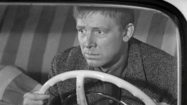 Лукашина и Шерлока в списке нет вовсе: на Западе выбрали 7 самых культовых героев советского кино Лукашина и Шерлока в списке нет вовсе: на Западе выбрали 7 самых культовых героев советского кино