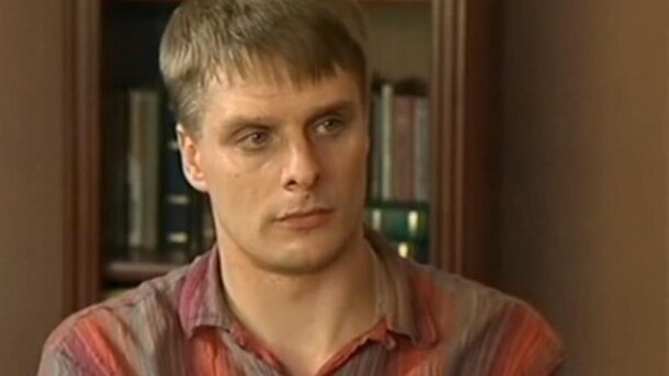 Сына Шурочки из «Гостьи из будущего» обожала вся страна: увидев его, обомлеете Сына Шурочки из «Гостьи из будущего» обожала вся страна: увидев его, обомлеете