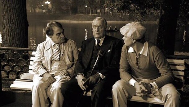 Загадка уже 20 лет: почему сериал «Мастер и Маргарита» то цветной, то черно-белый Кадр из сериала «Мастер и Маргарита»