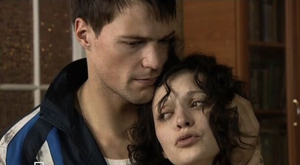 Это лучший фильм от автора «Первого отдела»: сюжет похож, а в главной роли Козловский «Одиночка»