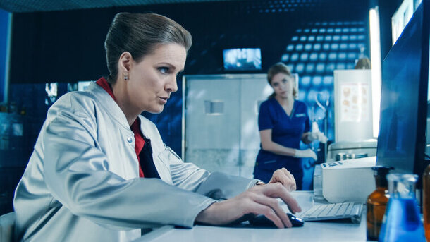 Кадр из сериала «След»