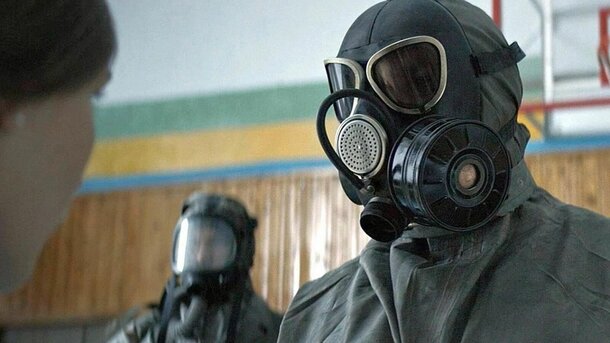 Ностальгируете по сериалу «Чернобыль: Зона отчуждения»? Вот еще три сериала про выживание с рейтингами не ниже 7,6 Кадр из сериала «Эпидемия»