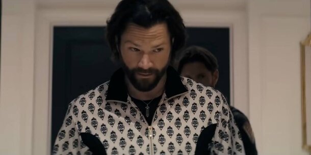 Сэмми, что ты наделал!? Фанаты выдвинули версию, как звезда «Сверхъестественного» будет связан с Хоумлендером в 5 сезоне «Пацанов» Кадр из сериала «Пацаны»