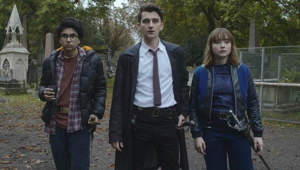 Все еще не дают нам покоя: фэнтези-сериалы, которые закрыли на самом интересном месте сюжета Кадр из сериала «Агентство «Локвуд и компания»