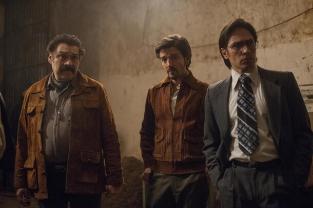 stills from the series 'Narcos' (2015)