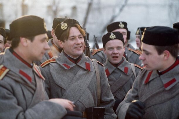 Этот фильм Михалкова должен был бороться за «Оскар»: американцы выходили из кинозалов посреди сеанса, пока прокат не запретили Кадр из фильма «Сибирский цирюльник»