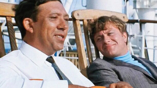 Неудивительно, что жена отказалась от шубы: сколько стоил морской круиз Горбункова в «Бриллиантовой руке» Кадр из фильма «Бриллиантовая рука»