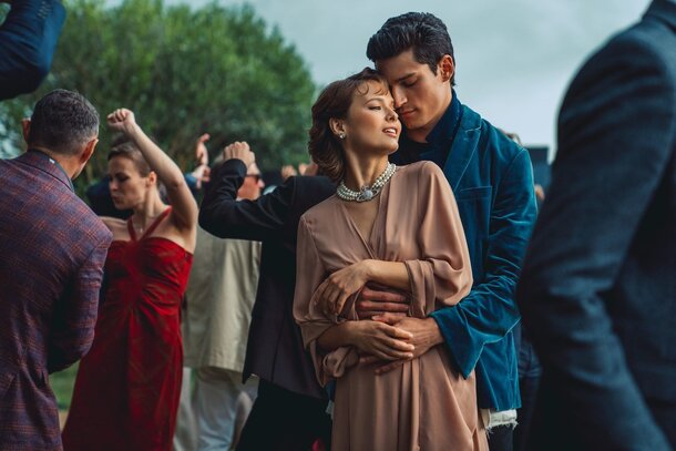 До финала осталось 3 эпизода: график выхода серий 2 сезона «Жить жизнь» поможет не пропустить развязку До финала осталось 3 эпизода: график выхода серий 2 сезона «Жить жизнь» поможет не пропустить развязку