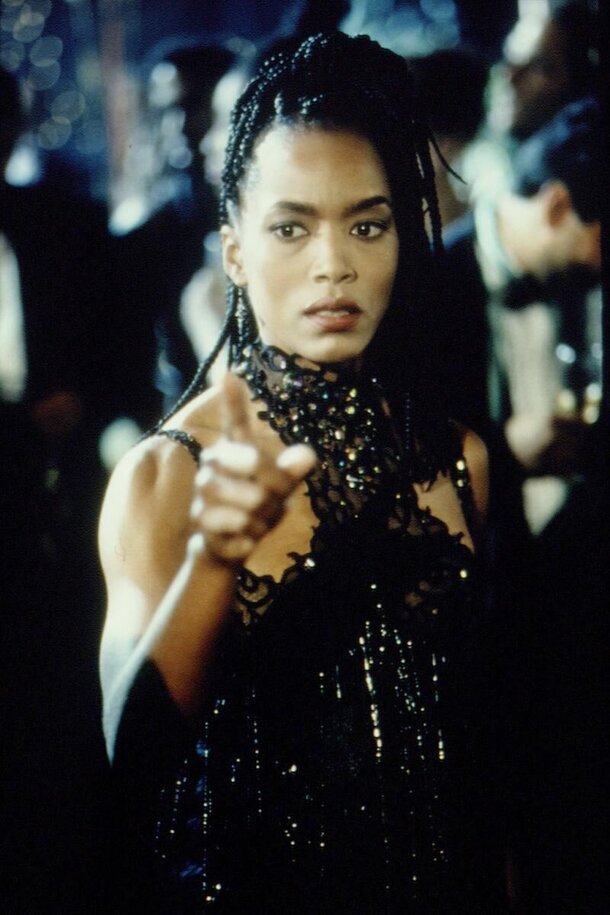 30 Years Later, Angela Bassett Spills What Really Happened Behind the Scenes of 'Strange Days' still from Strange Days
