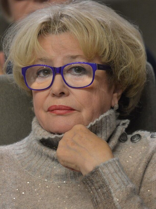 Редко выступает в театре и снимается в кино: почему 77-летняя Марина Неелова вынуждена жить на несколько стран