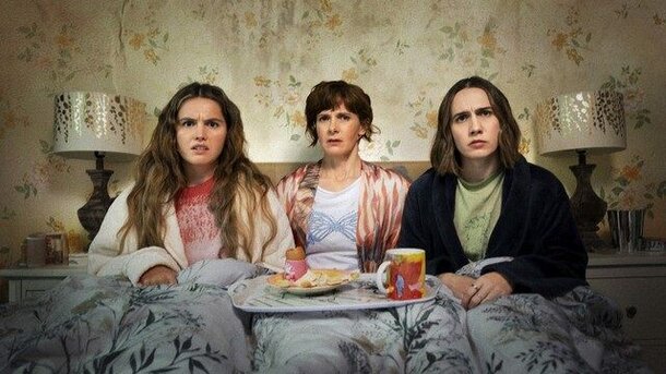 4 сериала, которые получили в 2025 году 100% RT: в списке нет ни «Миротворца», ни «Уэнсдэй» Кадр из сериала «Эти храбрые девочки»