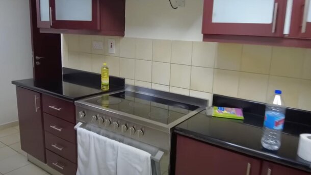 Все в пыли и обшарпанный холодильник: народ поражен квартирой Пынзарей, которую они снимают за 300 тысяч (фото) Все в пыли и обшарпанный холодильник: народ поражен квартирой Пынзарей, которую они снимают за 300 тысяч (фото)