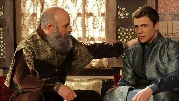 Шехзаде Джихангир пал от руки самого Сулеймана? Неужели отец лично убил сына? Историки нашли доказательства Кадр из сериала «Великолепный век»