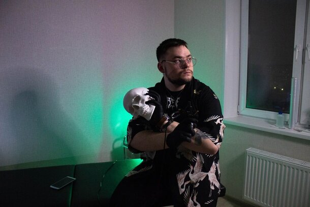 Мальчик из мема «Школьник в болоте» стал завидным женихом: посмотрите и убедитесь