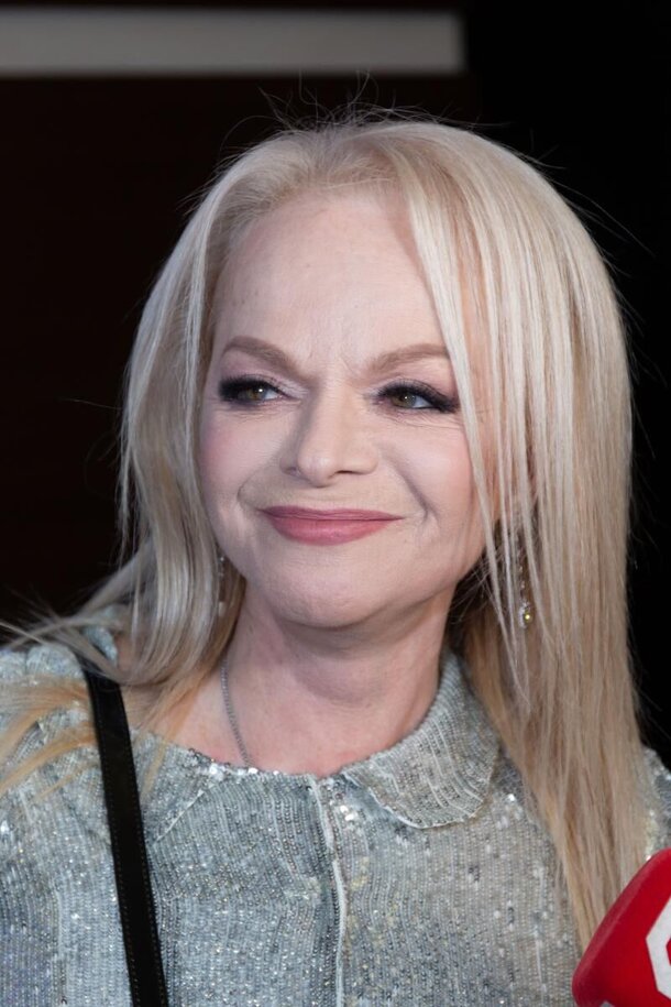 Эта знойная «латиноамериканка» стала второй после Пугачевой: угадайте, кто на фото Эта знойная «латиноамериканка» стала второй после Пугачевой: угадайте, кто на фото