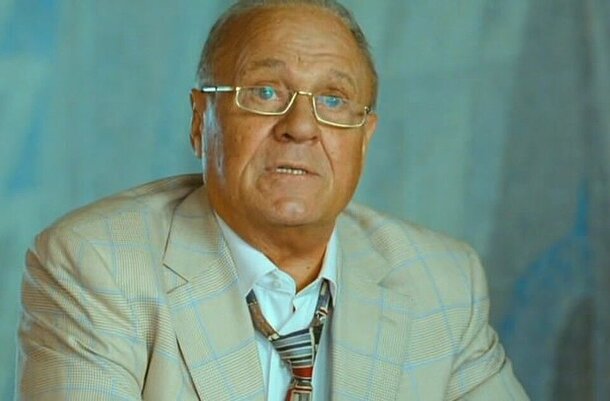 Познер или нет? Эту роль в фильме по роману Пелевина считали пародией на телеведущего