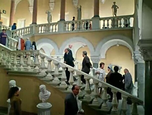 В «Стариках-разбойниках» Никулин отказался грабить настоящий музей: вот что обнесли на самом деле В «Стариках-разбойниках» Никулин отказался грабить настоящий музей: вот что обнесли на самом деле