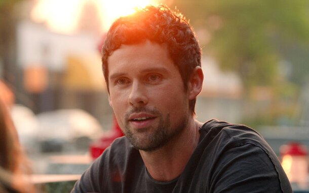 Benjamin Hollingsworth: Role in 'When Calls the Heart' and FAQ globallookpress.com — still from the series 'Virgin River' (2019)