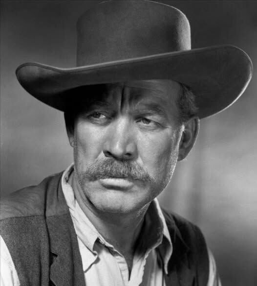 Captain Wagon Train FAQ : Exploring the Life and Legacy of Ward Bond facebook.com/TheOldMovieGuysPage — Ward Bond