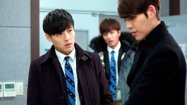 Still from the series 'The Heirs'