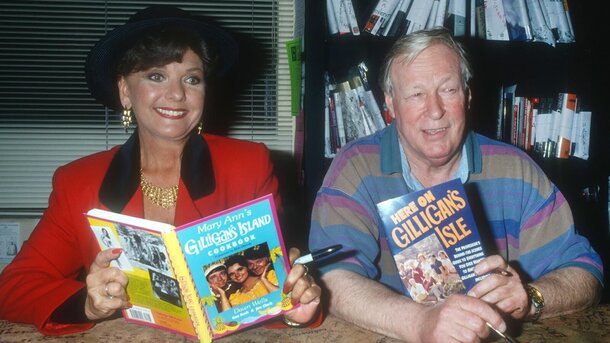 Dawn Wells and Russell Johnson