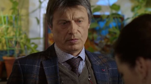 До «Новой смены» дожили не все: что стало с актерами, сыгравшими родителей хоккеистов из «Молодежки» До «Новой смены» дожили не все: что стало с актерами, сыгравшими родителей хоккеистов из «Молодежки»