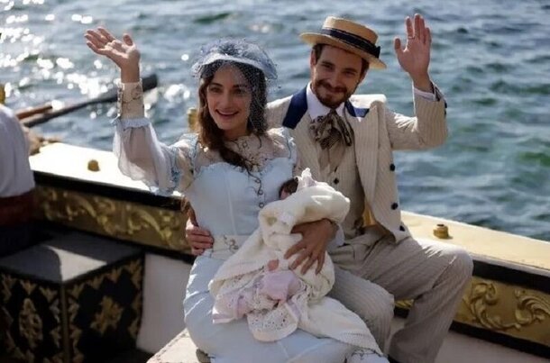 Наконец-то «Великолепному веку» нашли достойную замену в турдизи: в главной роли, правда, снова Хюррем Наконец-то «Великолепному веку» нашли достойную замену в турдизи: в главной роли, правда, снова Хюррем