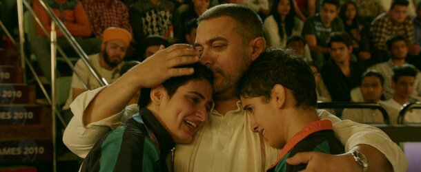 Стоил копейки, собрал как 3,5 «Чебурашки»: этот индийский фильм официально признан самым кассовым в истории