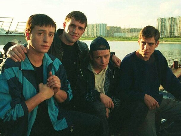 Вовсе не «Братья»: Саша Белый и Фил в реальной жизни не общаются много лет Вовсе не «Братья»: Саша Белый и Фил в реальной жизни не общаются много лет