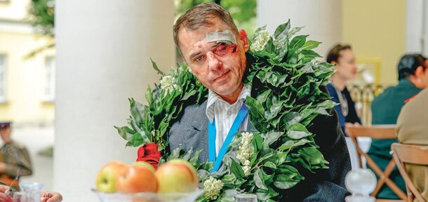 Получил по лицу, устроил марш-бросок: Петренко на съемках «СМЕРШа» вжился в роль контрразведчика Получил по лицу, устроил марш-бросок: Петренко на съемках «СМЕРШа» вжился в роль контрразведчика