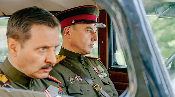 Получил по лицу, устроил марш-бросок: Петренко на съемках «СМЕРШа» вжился в роль контрразведчика Получил по лицу, устроил марш-бросок: Петренко на съемках «СМЕРШа» вжился в роль контрразведчика
