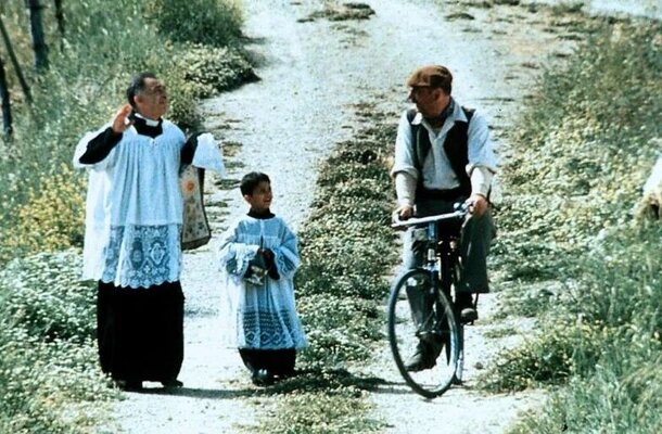 'Cinema Paradiso': A Love Letter to Film That Will Break and Heal You – All in One Sitting Still from the film 'Cinema Paradiso'