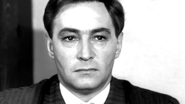 А вас, папа, я попрошу остаться: Тихонов должен был сыграть отца Штирлица незадолго до смерти, но ему в итоге нашли замену А вас, папа, я попрошу остаться: Тихонов должен был сыграть отца Штирлица незадолго до смерти, но ему в итоге нашли замену
