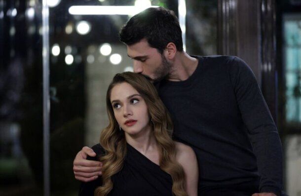 «Лейла» и другие турецкие сериалы, в которых любовь так и не смогла победить «Безграничная любовь»