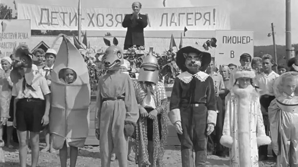 В топ-5 любимых фильмов россиян о детских лагерях полно сюрпризов: «Петров и Васечкин» не №1, экранизаций Гайдара нет вовсе