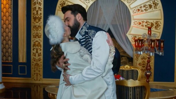 Не новый «Великолепный век», а комедийная пародия: зрители выключали «Султана моего сердца» задолго до финала — рассказываем, чем все кончилось Не новый «Великолепный век», а комедийная пародия: зрители выключали «Султана моего сердца» задолго до финала — рассказываем, чем все кончилось