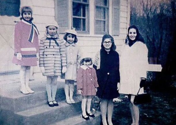 «Ради бога, не трогайте ничего в подвале»: реальная история Перронов из «Заклятия» страшнее всей трилогии целиком — семья провела 10 лет в аду