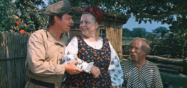 Актеры пьянствовали в погребах, в селе не было света: «Свадьбу в Малиновке» на самом деле снимали в другой деревне