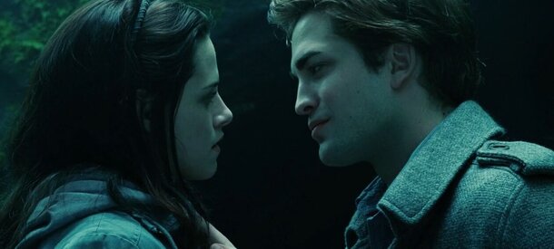 «Обезьяну-паука» забыть невозможно, а что насчет этих перлов? Выбрали 5 самых кринжовых цитат из «Сумерек» — от №2 почти стошнило «Обезьяну-паука» забыть невозможно, а что насчет этих перлов? Выбрали 5 самых кринжовых цитат из «Сумерек» — от №2 почти стошнило