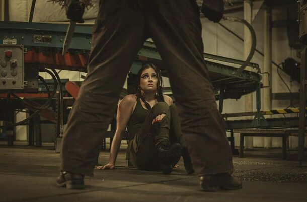 Идеальная замена «Ужасающему» и Пеннивайзу выходит в прокат: сюжет безумный, убийца-пугало и море расчлененки