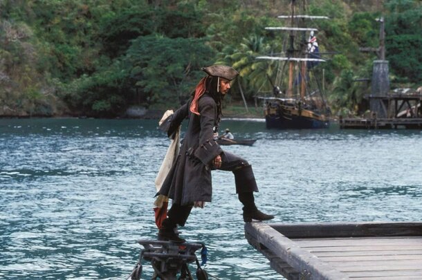 Робби с Деппом на борту, Блум с Найтли «гуляют» по доске: кто снимется в «Пиратах Карибского моря 6» Робби с Деппом на борту, Блум с Найтли «гуляют» по доске: кто снимется в «Пиратах Карибского моря 6»