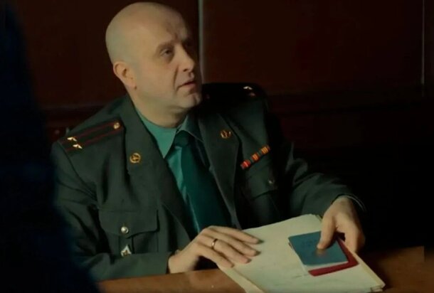 Машина времени Кости Волкова: «Аутсорс» – лучший сериал в карьере Янковского, но ляпов в нем столько, что хватит на второй сезон