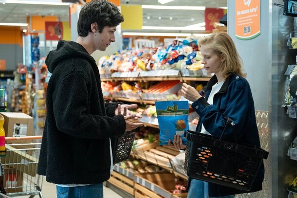 Это и есть настоящее кино: критики назвали 5 лучших российских сериалов 2025 года — «Хроники русской революции» в списке «Между нами химия»