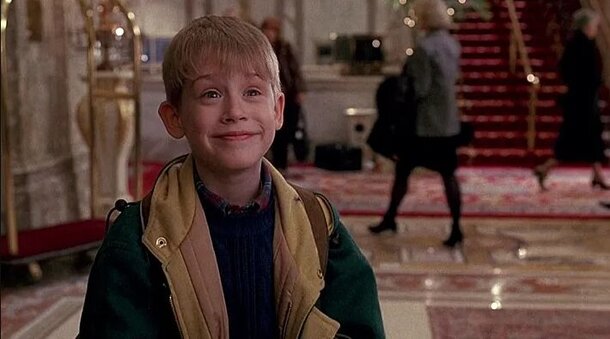 Как Дональд Трамп спас главный новогодний фильм всех времен и народов: сам появился в нем на 2 секунды