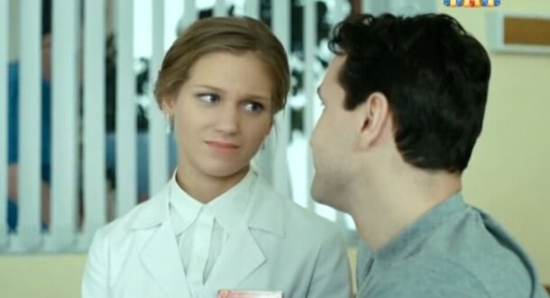 Кого Виктор Добронравов играл в «Интернах»: многие и не помнят о романе его героя с Варей Черноус