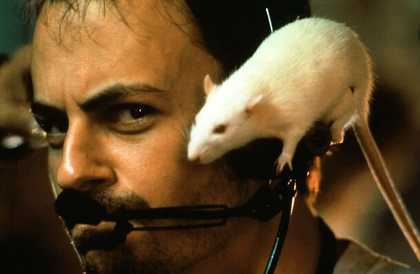 На съемках «Бездны» Кэмерону пришлось спасать реальные жизни – провел реанимацию своими руками: «Мы стали братьями»