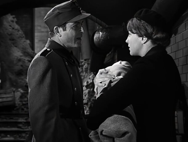 Штирлиц сидел на допросе. Оценки росли: определена лучшая серия в «17 мгновениях весны»