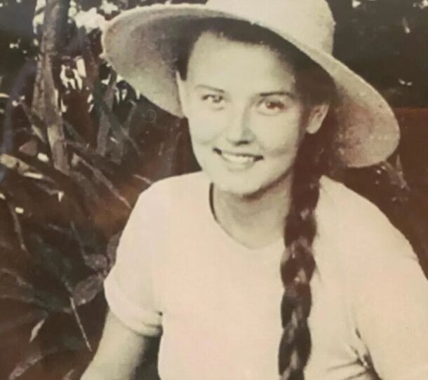 У Меньшова не было шанса устоять: вспоминаем, какой красавицей была Алентова в молодости (фото) У Меньшова не было шанса устоять: вспоминаем, какой красавицей была Алентова в молодости (фото)