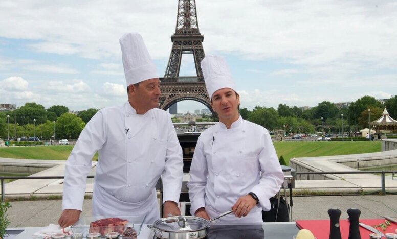 Recipe for a Perfect Evening: Top 6 Culinary Movies for the Holidays Stills from the films 'The Chef (Comme un Chef)'